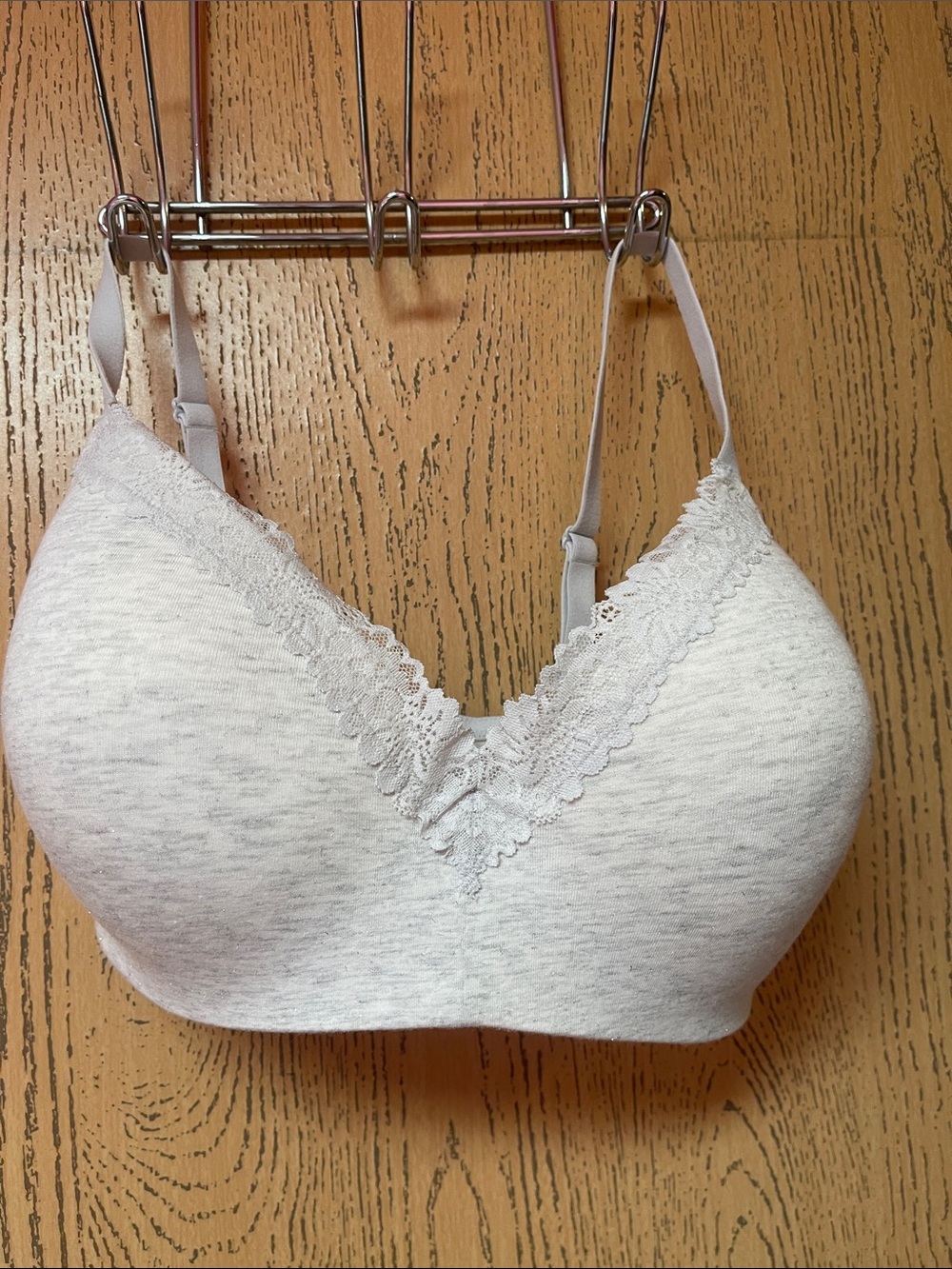 PINK Victoria's Secret Light Gray Lace Trim Wireless Bra